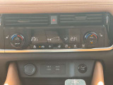簡単便利なオートエアコン!ハンドルやフロントシートヒーターが装備されてます!