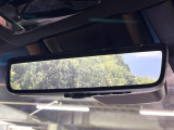 【デジタルインナーミラー】後席の大きな荷物や同乗者で後方が確認しづらい時でも安心!カメラが撮影した車両後方の映像をルームミラー内に表示。クリアな視界で状況の確認が可能です!