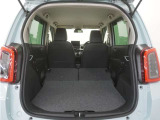 運転にかかわる様々な操作を安全に行えるように視点移動が少なく、操作性に配慮されたスイッチ類が凝縮されたコクピットです。