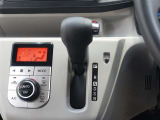 ストレート式のシフトレバーを採用しております♪シンプルなので、誰でも使いやすいですネ☆