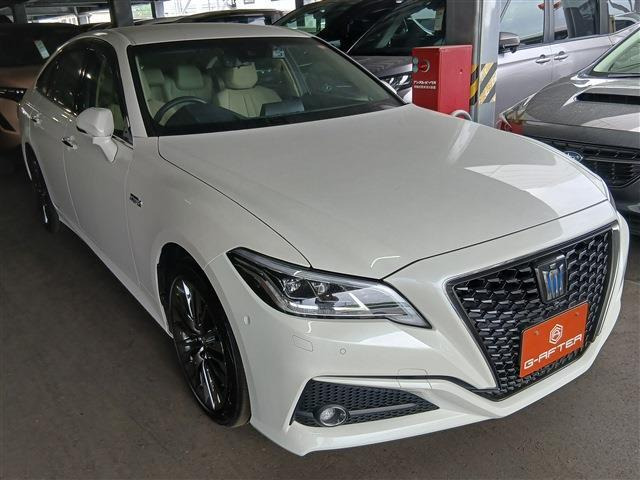 クラウン ハイブリッド 3.5 G エグゼクティブ 禁煙車 パノラミックビューモニター