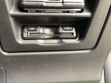 ETCももちろん搭載。いちいち料金所で停車する必要なんて当然ないです。スムーズにストレスなくドライブをお楽しみください。(※支払総額にセットアップ費用は含まれておりません。)