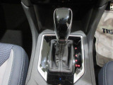 無段変速のオートマチックミッションです、低燃費で変速ショックが少ないので快適な乗り心地!