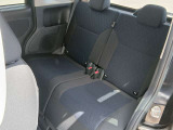 左後部座席画像です。