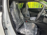 運転席シート廻りは使用感も少なく、良好な状態となっています。前オーナー様が丁寧に使っていたことがよくわかりますね。