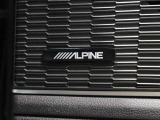 ★日本の名門オーディオメーカー「ALPINE」製スピーカーを採用。繊細な音の表現力と迫力あるサウンドで、車内とは思えないほどの臨場感を演出し、ドライブの質を一段と高めます。★
