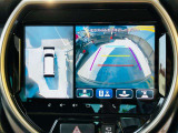 【バックモニター】車庫入れなど目視と合わせモニターで確認できて安心です。