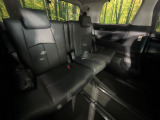 3列目シートはもちろん状態良好☆大人でもゆったりと座って頂けますので、大人数でのお出かけもラクラクです♪ご家族で、気の知れた仲間で、ドライブに行くのが楽しみですね♪