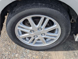 純正14インチアルミ タイヤ新品にします。
