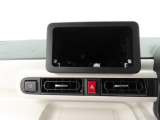 オーディオレスとなります。当店では、ダイハツ純正オーディオ・カーナビを中心にお得なカーナビも販売しております。是非、ご購入の際には当店で。