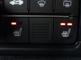 寒い冬でも暖かポカポカのシートヒーターが装備されています。