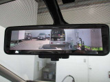 ☆インテリジェントルームミラー☆を装備してます。必要に応じてカメラとミラーが切り替え出来ます。後席など人や荷物で後ろが見えにくい時もしっかり後方確認が出来ますので、安心です♪