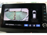 バックカメラを搭載しておりガイドラインも表示されますので車庫入れも安心ですね♪