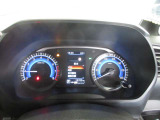 スピードメーターです。とても見やすいですね!