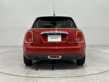 縦長のテールライトがMINIらしいスタイリッシュなデザインとなっています。