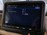 Bluetooth、AM、FM、スマートフォン接続ができます。