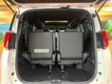 普段のお買い物や通勤、送迎等に十分な荷室スペースを確保しております。セカンドシートを倒すと、大きな荷物の積載も可能です♪