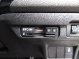 ETC付。高速道路の料金所はキャッシュレスで通過です。サービスエリア等にあるスマートインターの出入りも利用可能でとっても便利。ご納車後すぐにお使い頂けるようセットアップしてのお渡しとなります。