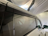 トヨタ純正サイドバイザー付きです。