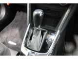 扱いやすい位置に配置されたフロアオートマチックです☆CVTを採用で滑らかでスムーズな走りが楽しめますよ♪