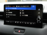 ナビゲーションはホンダコネクトディスプレイを装着しております。AM、FM、Bluetooth、フルセグTVがご使用いただけます。初めて訪れた場所でも道に迷わず安心ですね!