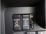 運転席からも楽に開けられるパワースライドドア付き