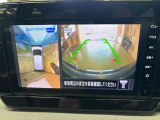 【アラウンドビューモニター】駐車時にまるで空から自分の車を見ているかのような映像を映し出して、安全に確認できる機能です!接触の危険が迫れば、表示や警告音で知らせてくれます!難しい駐車も楽々です!