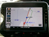 日産純正ナビ装着。操作しやすいので毎日のお出かけも安心