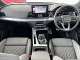 Audiのインテリアはエクステリア同様、優れたデザイン性とクオリティ、そして機能性を兼ね備えております。