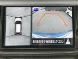 インテリジェント アラウンドビューモニター。クルマのまわりや目が届きにくいところも、大きい画面でしっかり確認できるので安心。