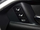 運転席のパワーシートは2名様分までメモリー機能付きです。