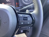 Hondaセンシングの機能のひとつ、アダプティブクルーズコントロール付!アクセルから足を離しても設定したスピードと前車との車間を保ち走行してくれます!車線維持もアシスト☆高速道路で疲労軽減ですね☆
