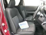 運転席も長時間運転していても疲れないシートを使用。長時間のお出かけも快適に過ごすことが可能です。