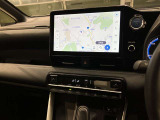 ディスプレイオーディオを装備。スマホとクルマをつなぐことで、これまでのナビに加えて、いろんなサービスが楽しめます。