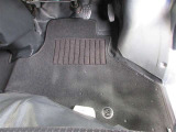 純正マットついています