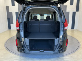 ラゲッジスペースは日常使う分には充分な広さです。2段ラックモードで上下の積み分けが可能です!
