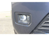 LEDフォグライトを装備。シャープな光と低消費電力でドライブをサポートします。