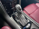 パドルシフト付き6速ATです。