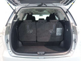 ワゴンならではの広々としたラゲージスペースを備えています。ライフスタイルに合わせていろいろな物を積み込めます!