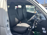 運転席、助手席共に綺麗です!