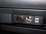 シガーソケット用の充電器が使用可能です!