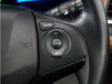 電子制御パーキングブレーキ搭載で指一本で簡単に操作することができます。さらに停車中に、ブレーキペダルを踏み続けなくても、自動的にブレーキを保持する機能である、オートマチックブレーキホールド付きです。