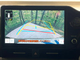 【バックカメラ】駐車時に後方がリアルタイム映像で確認できます。大型商業施設や立体駐車場での駐車時や、夜間のバック時に大活躍!運転スキルに関わらず、今や必須となった装備のひとつです!
