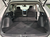 リアシートを倒すと、ラゲッジスペースを広くお使いいただけます!