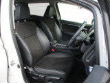 シートは高級感のあるハーフレザーシート!!汚れが落としやすいのもオススメです♪
