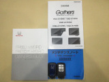 取扱説明書も一式完備♪メンテナンスノートは中古車の健康診断簿。今までの整備歴が確認できる安心アイテムです。