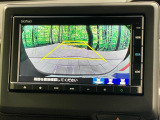 【バックカメラ】駐車時に後方がリアルタイム映像で確認できます。大型商業施設や立体駐車場での駐車時や、夜間のバック時に大活躍!運転スキルに関わらず、今や必須となった装備のひとつです!
