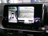 アラウンドビューモニター付きです 上から見たイメージで駐車出来ますので車庫入れの苦手な方も楽に駐車出来ます♪