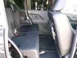 後部座席に目立つ汚れはありません!