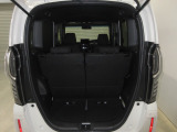 大容量のトランクルームはアウトドアなど荷物が多いアクティビティにもピッタリ!もちろんきれいにクリーニング済みです。